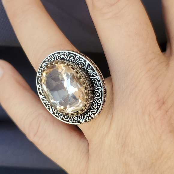 New Morganite Silver Statement Ring. - Picture 14 of 16